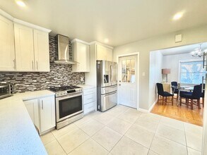 2536 W Ave 130th in San Leandro, CA - Building Photo - Building Photo