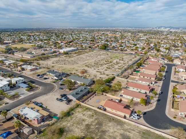 Corsica Villas in Phoenix, AZ - Building Photo - Building Photo