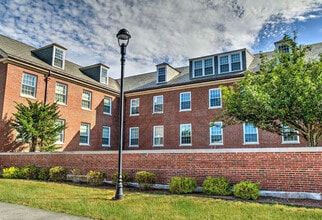 Bethany Apartments in Hanover, MA - Foto de edificio - Building Photo