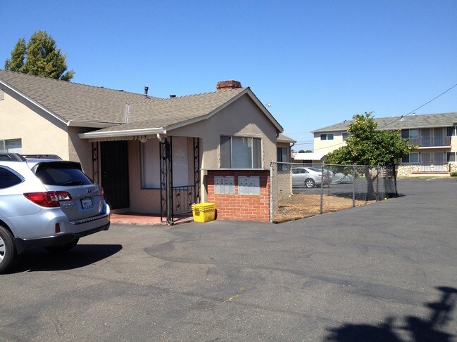 2315 Marina Blvd in San Leandro, CA - Building Photo - Building Photo