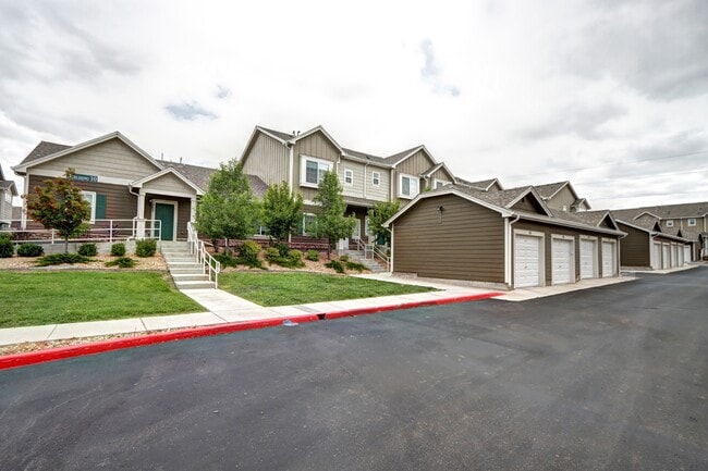 14700 E 104th Ave in Commerce City, CO - Building Photo - Building Photo