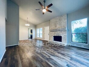 15014 Spring Creek in San Antonio, TX - Building Photo - Building Photo