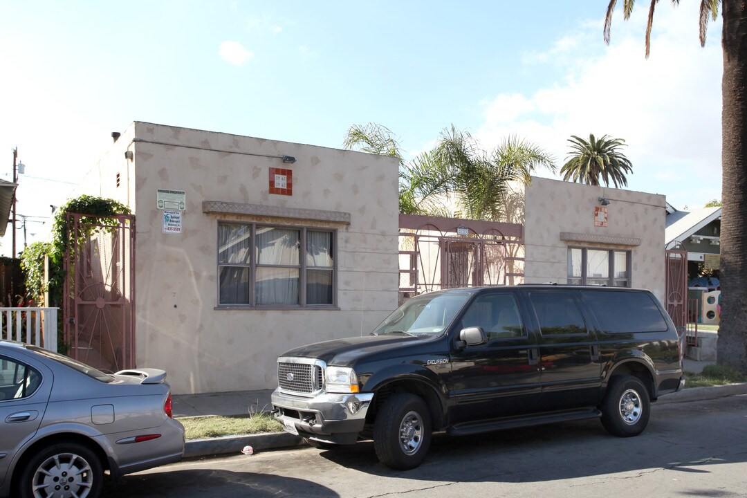 733 Daisy Ave in Long Beach, CA - Building Photo