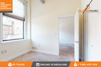 330 N Charles St-Unit -MODEL 4A in Baltimore, MD - Building Photo - Building Photo