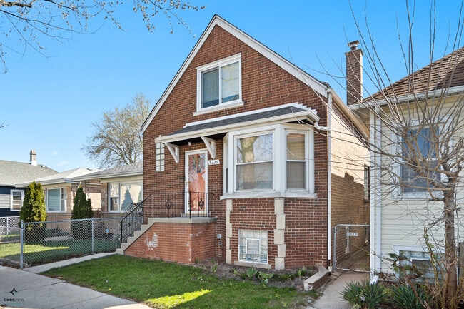 5329 N Central Ave, Unit 1