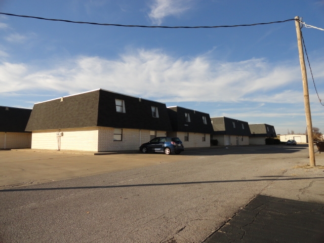 Green West Apartments in Lawton, OK - Building Photo - Building Photo