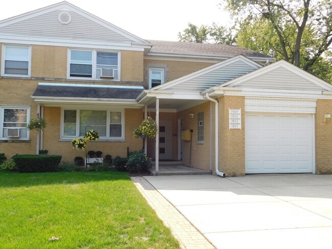 property at 1909 Dewes St