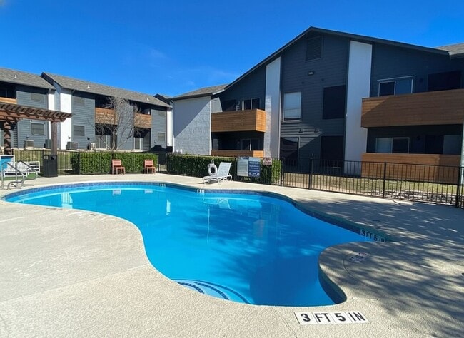 1200 Mearns Meadow Blvd, Unit 5-131