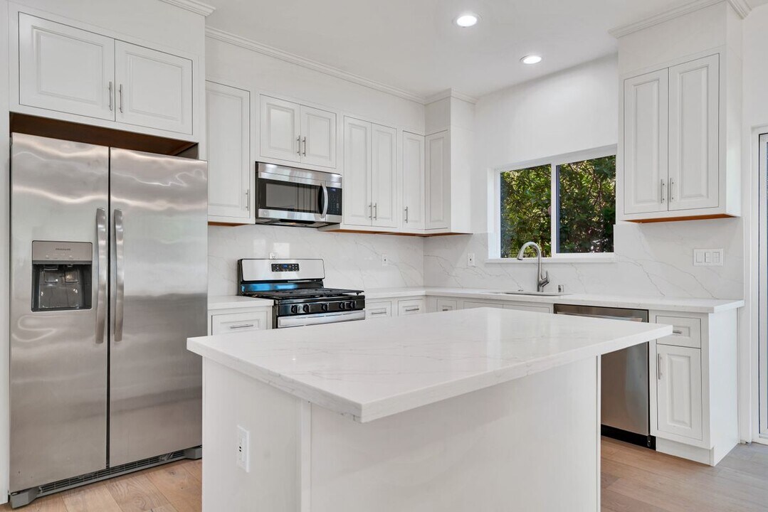 11338 Barman Ave in Culver City, CA - Building Photo