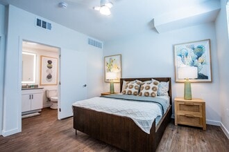 Gateway in Henderson, NV - Building Photo - Building Photo