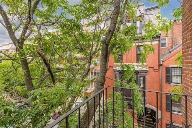 106 Charles St in Boston, MA - Building Photo - Building Photo