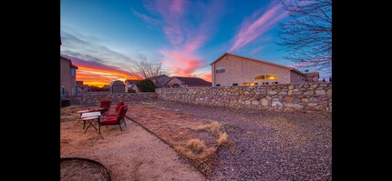 6125 High Desert Dr in Las Cruces, NM - Building Photo - Building Photo