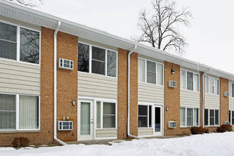 Tremain Terrace in Toledo, OH - Building Photo - Building Photo