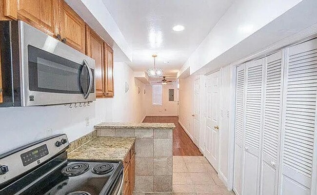 2217 10th St NW in Washington, DC - Building Photo - Building Photo