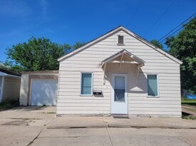 612 N Washington St in Grand Island, NE - Building Photo