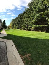 668 Olde English, Unit 38 in Howell, MI - Building Photo - Building Photo