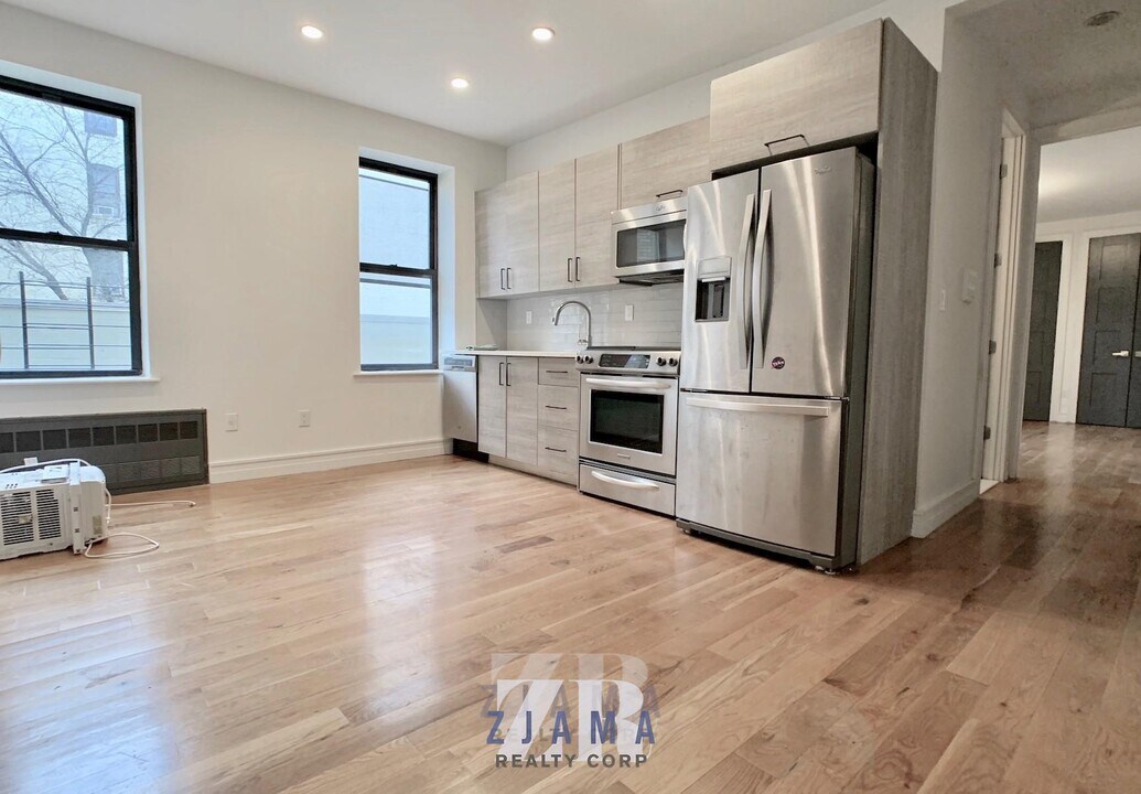 1030 Carroll St in Brooklyn, NY - Building Photo