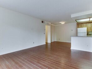 5934 Rancho Mission Rd in San Diego, CA - Building Photo - Building Photo