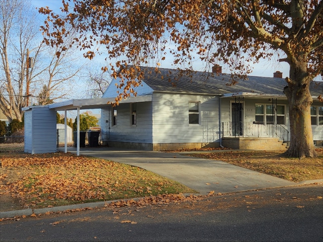 property at 320 Cullum Ave