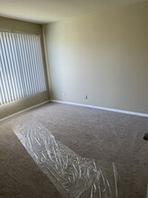 2162 Sweetbriar Rd in Tustin, CA - Building Photo - Building Photo