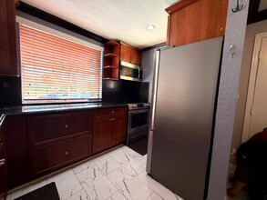 19550 SW 103rd Ct in Cutler Bay, FL - Building Photo - Building Photo