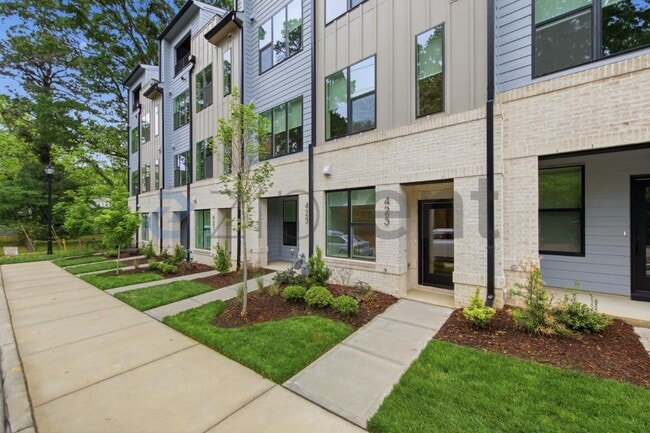 425 S Walker St in Cary, NC - Building Photo - Building Photo