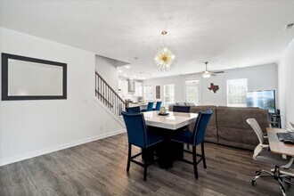 208 Laydon Way in Yorktown, VA - Building Photo - Building Photo