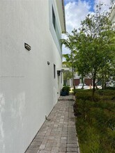 4428 NW 9th St. in Plantation, FL - Building Photo - Building Photo