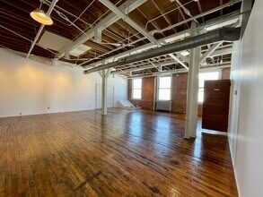 1800 Central St, Unit 202 in Kansas City, MO - Building Photo - Building Photo