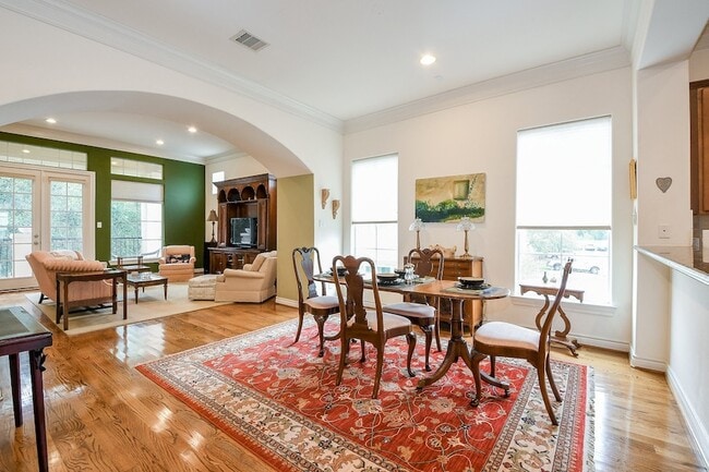 property at 9127 Harbor Hills Dr