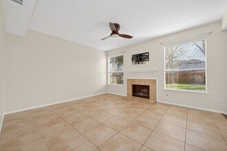 3810 Timber Rail Dr in Humble, TX - Building Photo - Building Photo