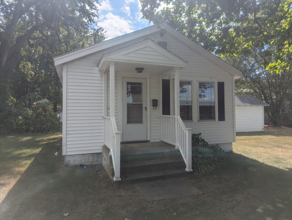 603 County St in Bennington, VT - Building Photo