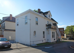 35 Beekman Ave in Tarrytown, NY - Building Photo - Building Photo