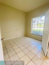 3408 Sands Harbor Trce in Pompano Beach, FL - Building Photo - Building Photo