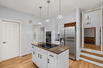 14637 Timberlake Manor Ct in Chesterfield, MO - Foto de edificio - Building Photo
