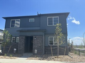 23600 E 41st Ave in Aurora, CO - Building Photo