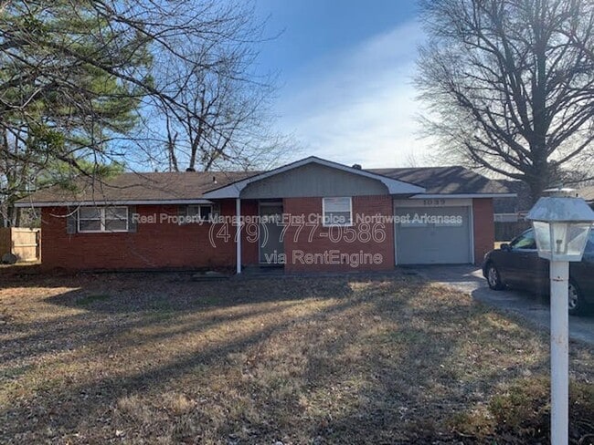 property at 1039 W Bel Air Dr