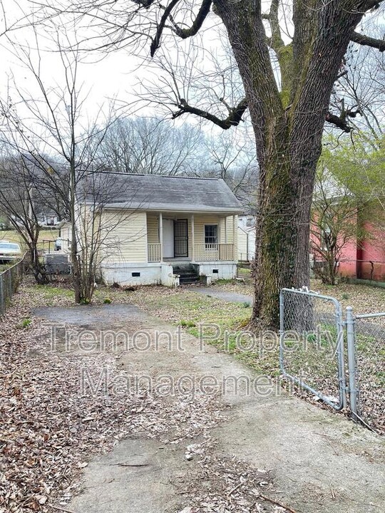 2302 Wheeler Ave in Chattanooga, TN - Building Photo