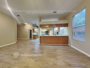 2906 Aston Ave in Plant City, FL - Foto de edificio - Building Photo