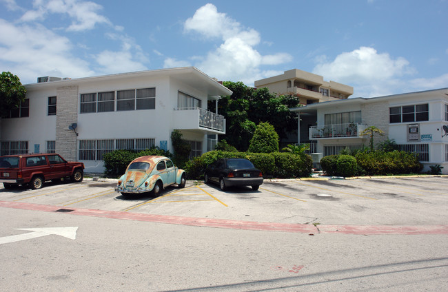 7271 Gary Ave in Miami Beach, FL - Building Photo - Building Photo