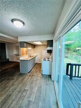 3306 Hycreek Dr in Austin, TX - Foto de edificio - Building Photo