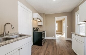 4244 Laurel Ave in Omaha, NE - Building Photo - Building Photo