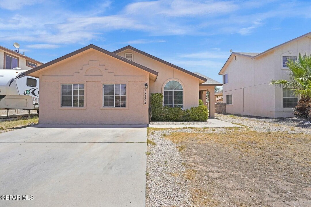 12294 Tierra Brisa Dr in El Paso, TX - Building Photo