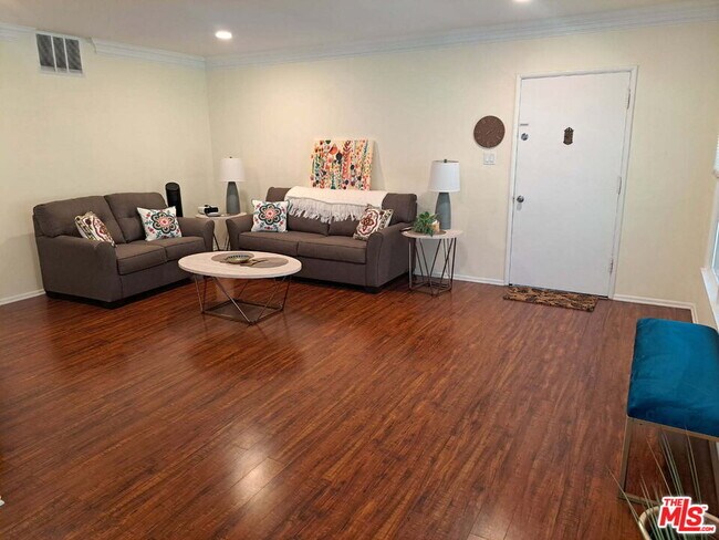 property at 1018 S Wooster St