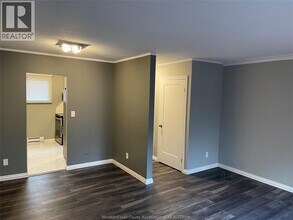 6704 Rose-Ville Garden Dr in Windsor, ON - Building Photo - Building Photo