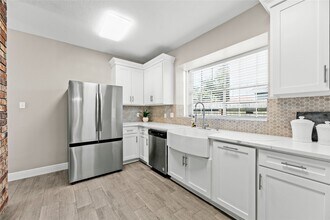 14434 Old Tybee Rd in Houston, TX - Building Photo - Building Photo