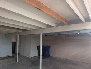 2546 W Calle Genova in Tucson, AZ - Building Photo - Building Photo