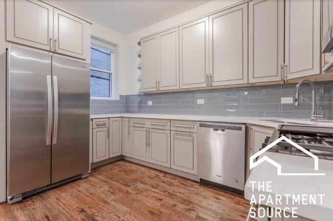 1420 N Talman Ave, Unit 1 in Chicago, IL - Building Photo - Building Photo