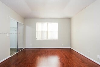 1560 SW 194th Ave in Pembroke Pines, FL - Building Photo - Building Photo