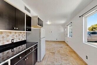 540 N Yarbrough Dr in El Paso, TX - Foto de edificio - Building Photo